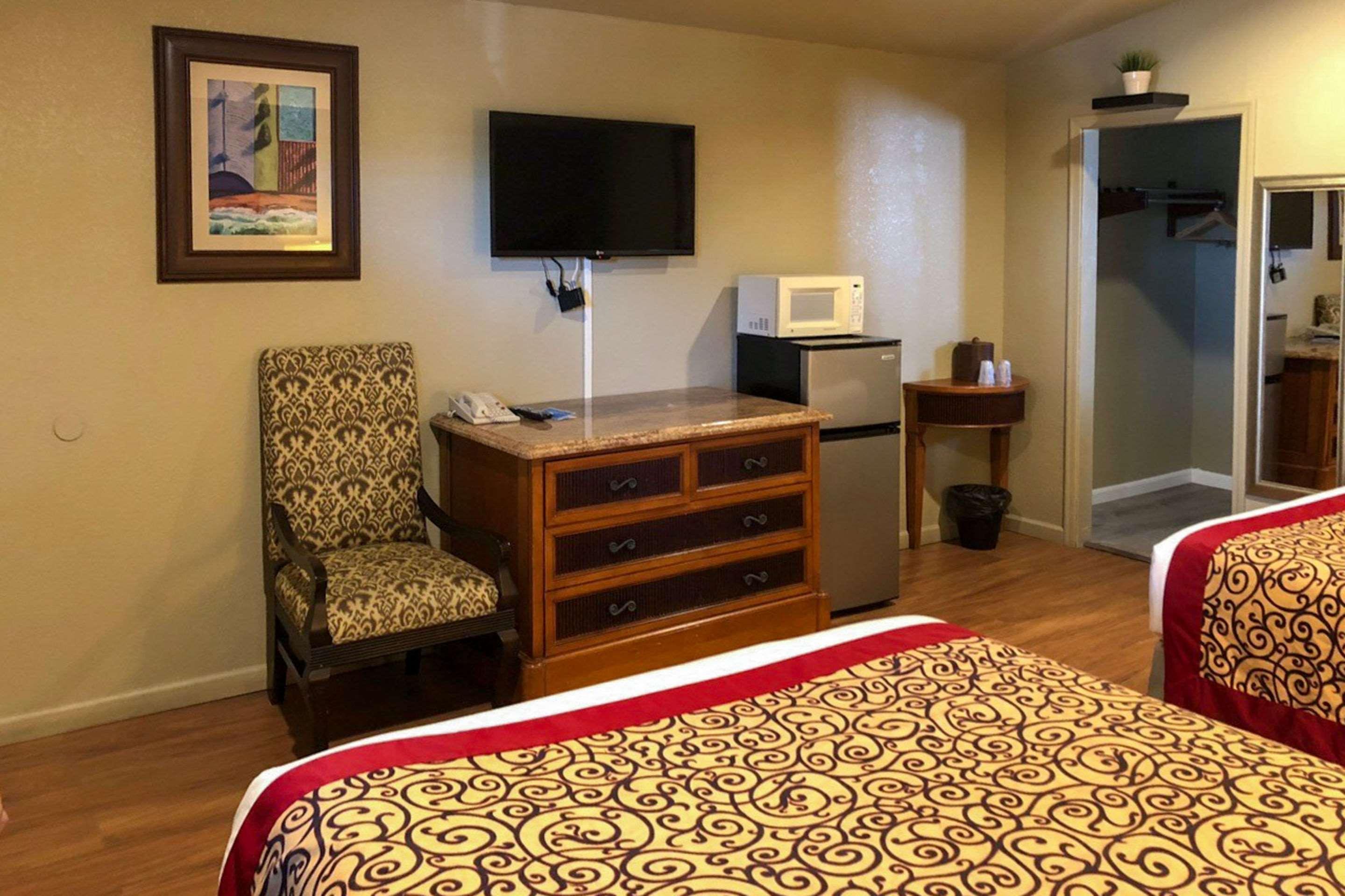 Rodeway Inn Flagstaff East Route 66 Ngoại thất bức ảnh