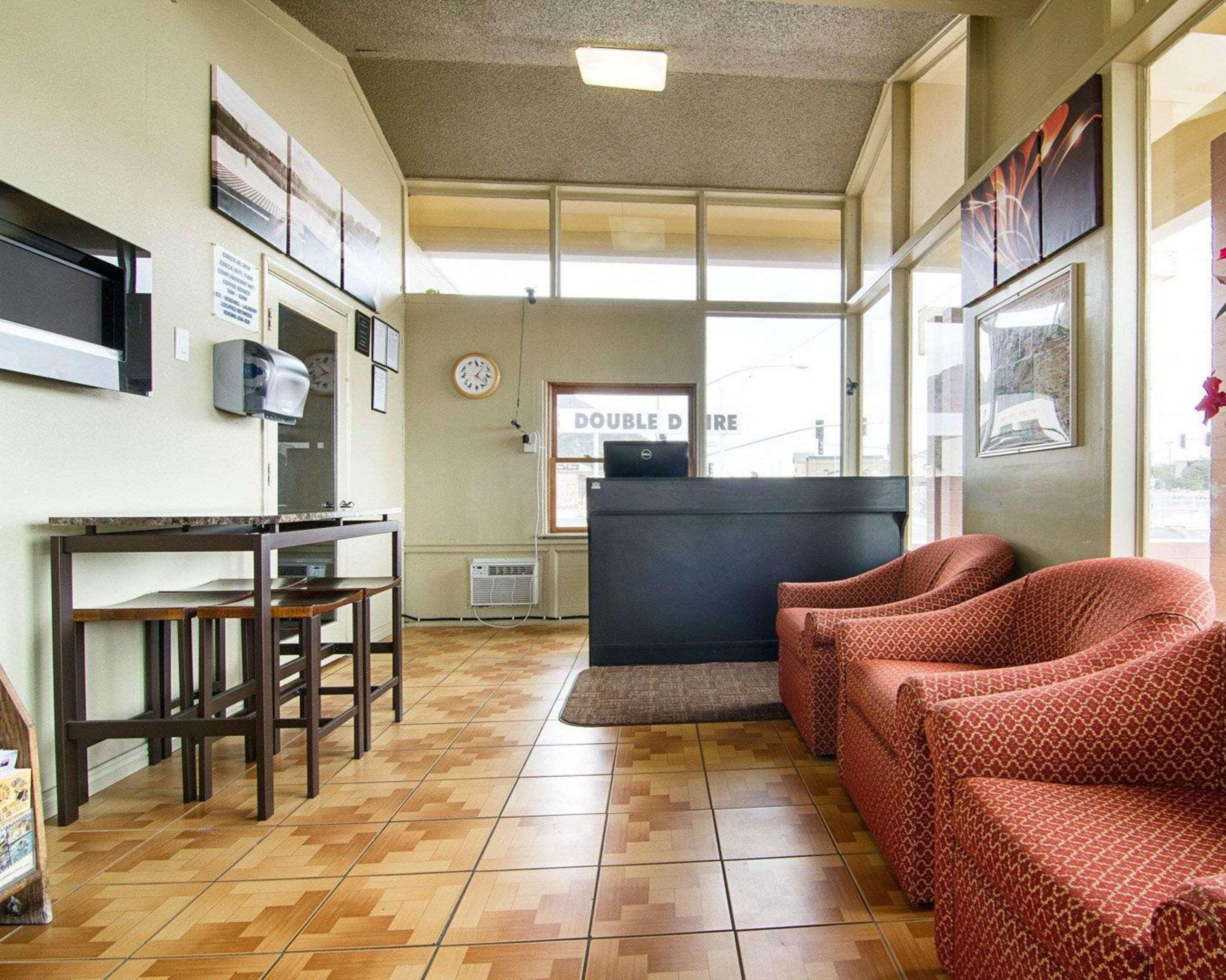 Rodeway Inn Flagstaff East Route 66 Ngoại thất bức ảnh