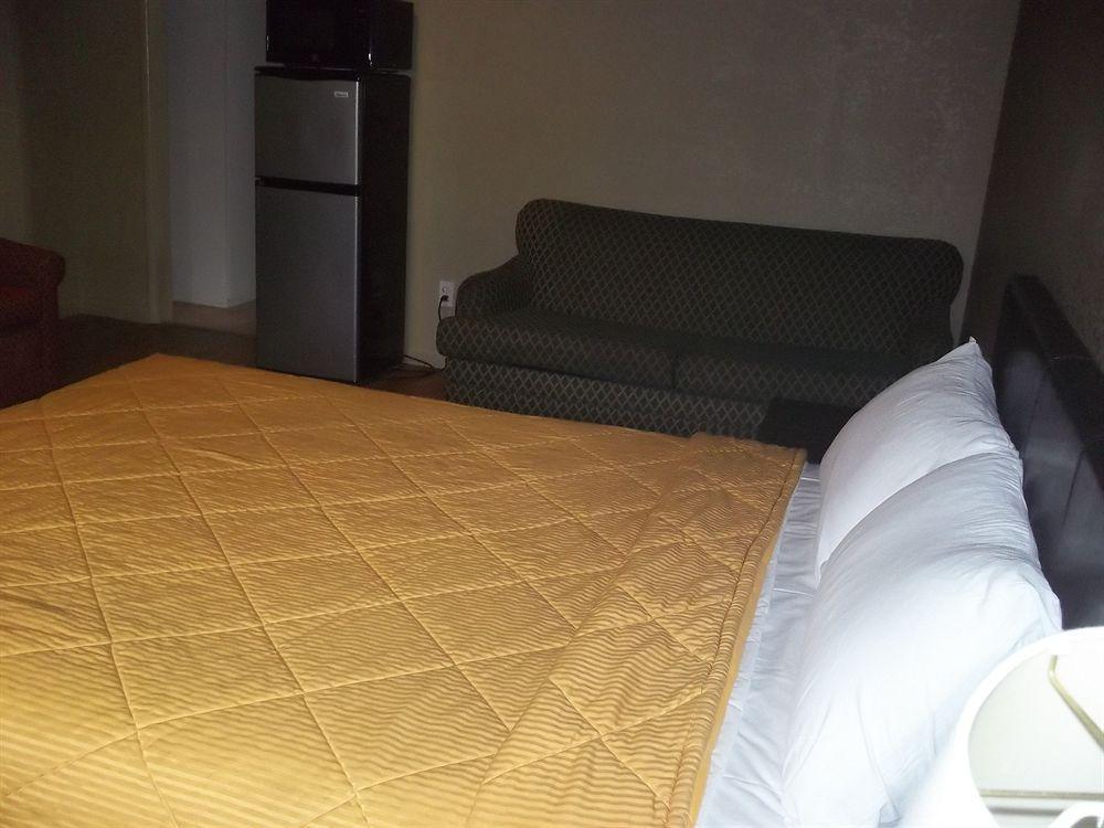 Rodeway Inn Flagstaff East Route 66 Ngoại thất bức ảnh
