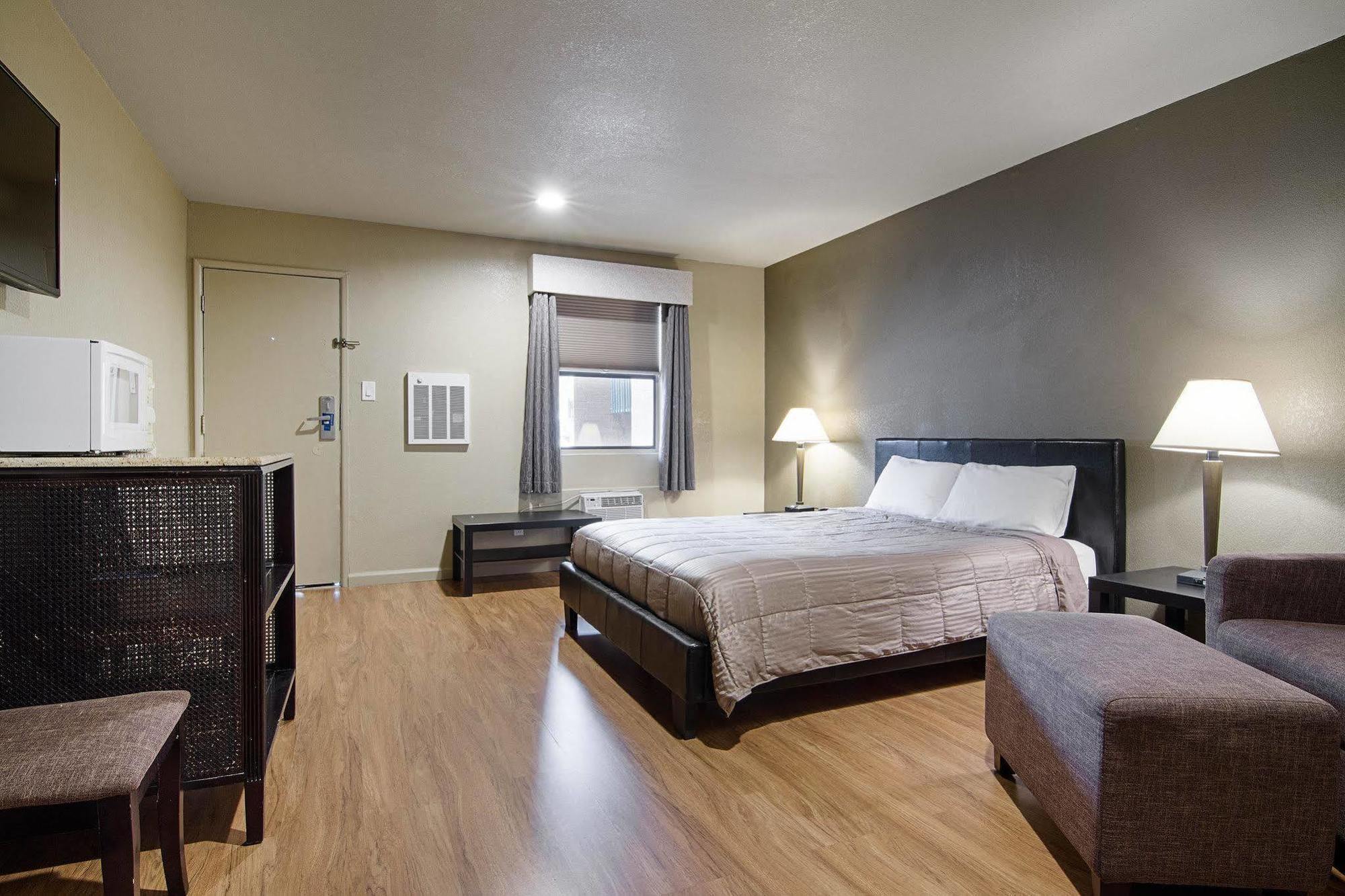 Rodeway Inn Flagstaff East Route 66 Ngoại thất bức ảnh