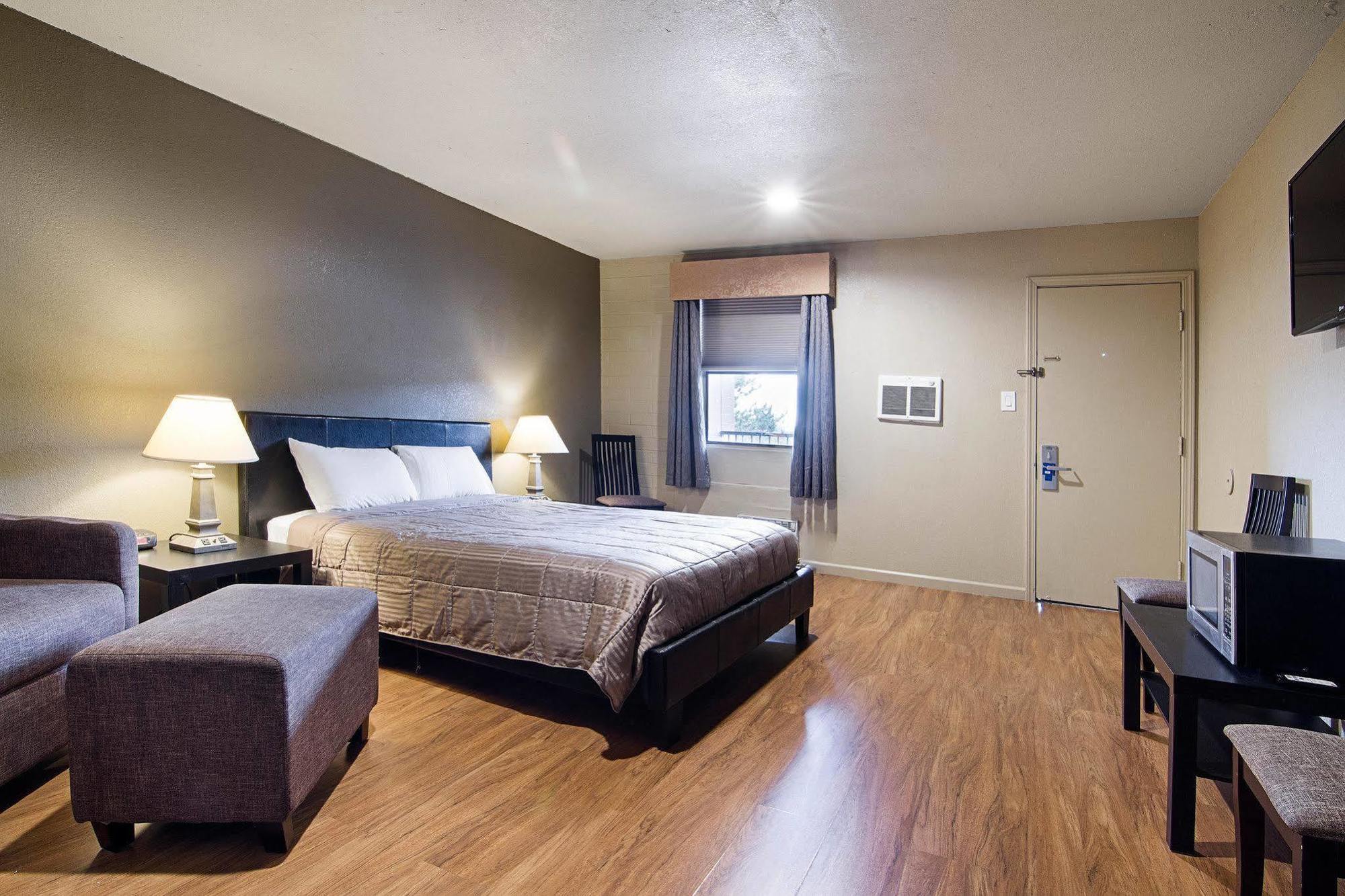 Rodeway Inn Flagstaff East Route 66 Ngoại thất bức ảnh