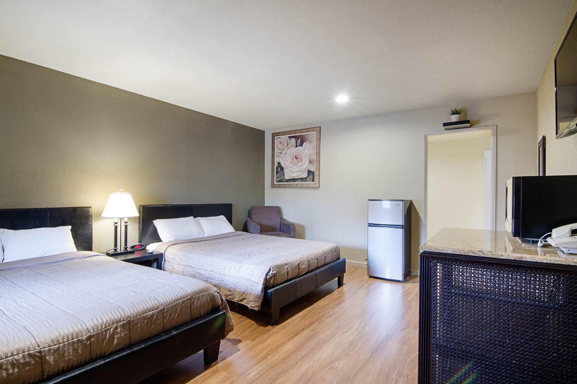 Rodeway Inn Flagstaff East Route 66 Ngoại thất bức ảnh