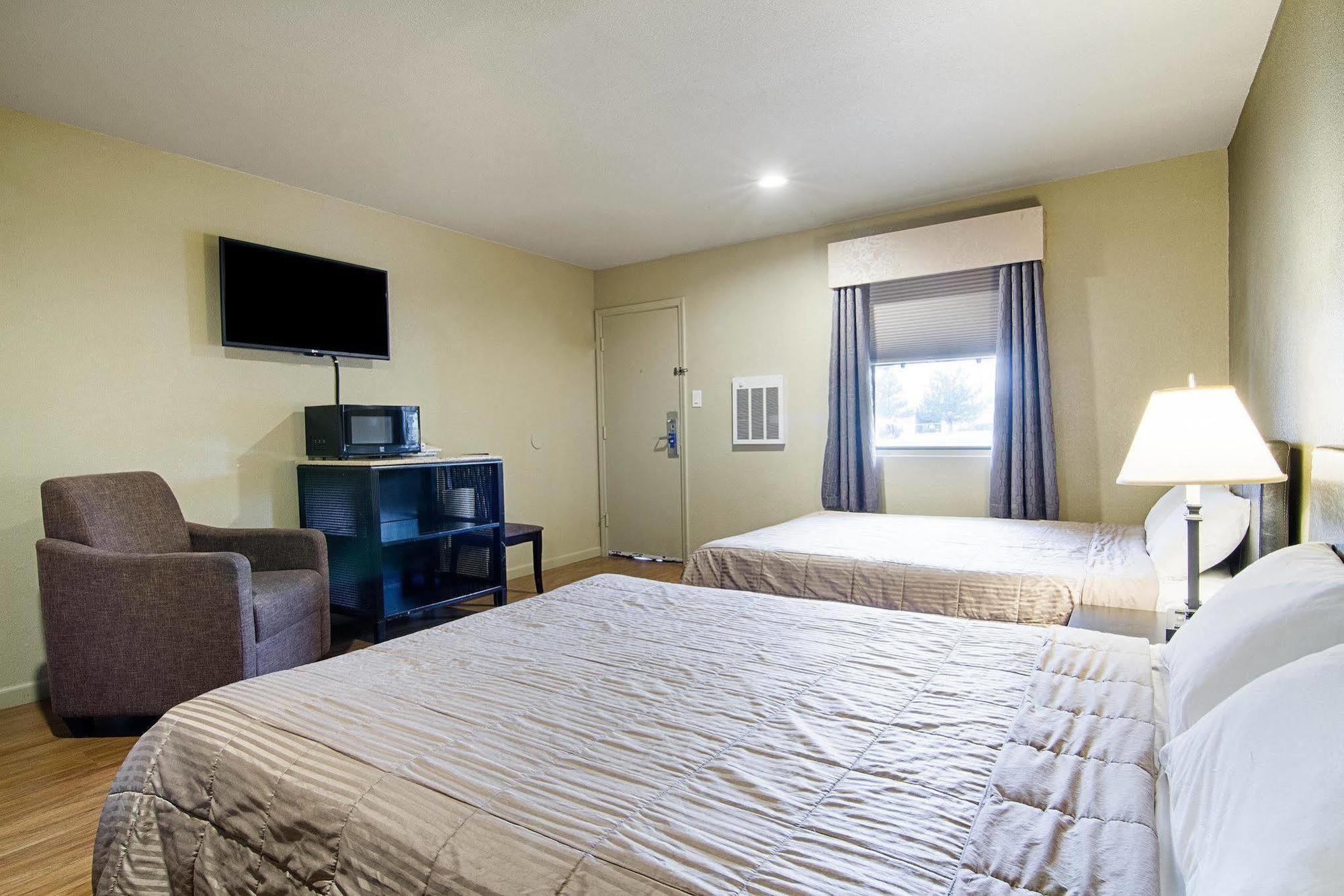Rodeway Inn Flagstaff East Route 66 Ngoại thất bức ảnh