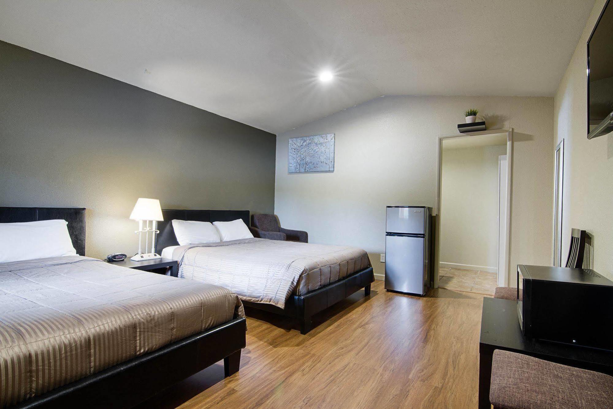 Rodeway Inn Flagstaff East Route 66 Ngoại thất bức ảnh