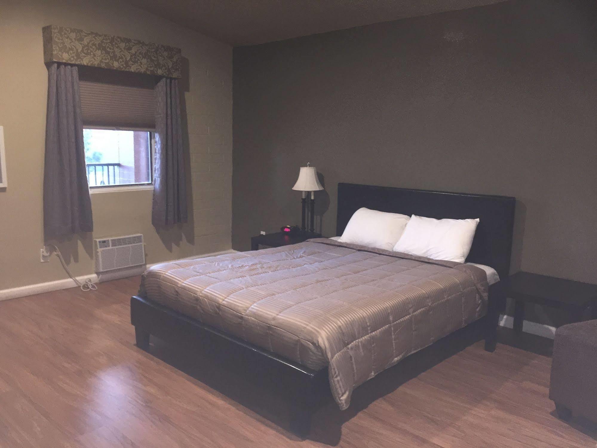 Rodeway Inn Flagstaff East Route 66 Ngoại thất bức ảnh