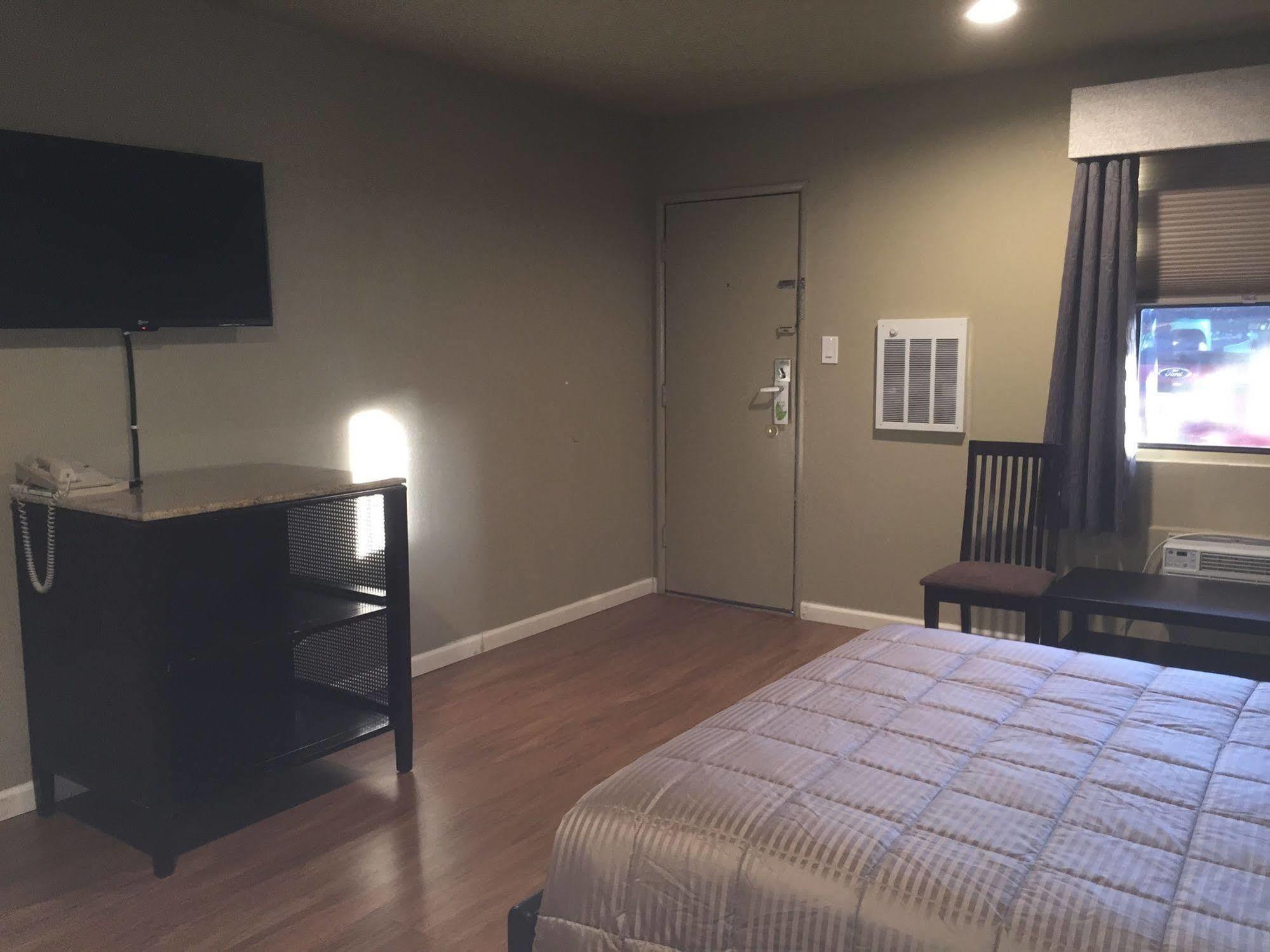 Rodeway Inn Flagstaff East Route 66 Ngoại thất bức ảnh